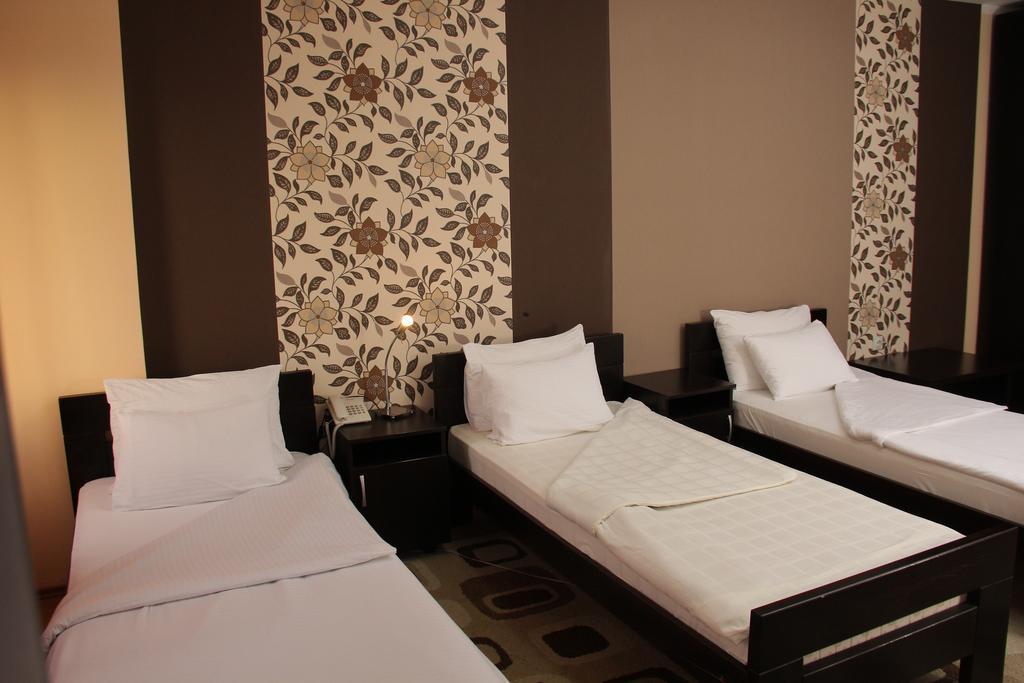 Garni Hotel Rile Men Nis Phòng bức ảnh