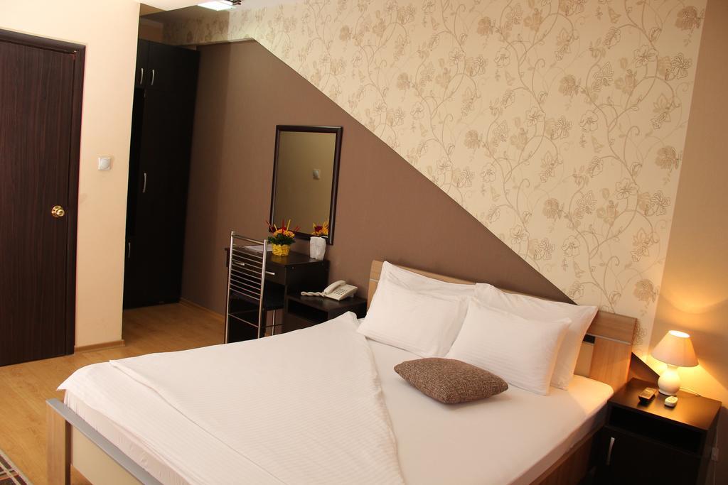 Garni Hotel Rile Men Nis Phòng bức ảnh