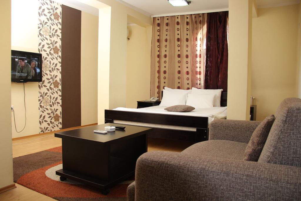 Garni Hotel Rile Men Nis Phòng bức ảnh