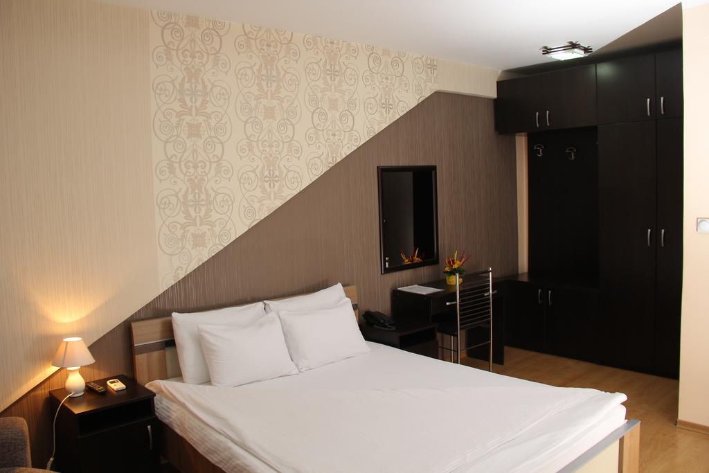 Garni Hotel Rile Men Nis Phòng bức ảnh