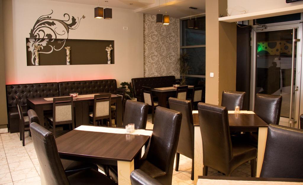 Garni Hotel Rile Men Nis Ngoại thất bức ảnh