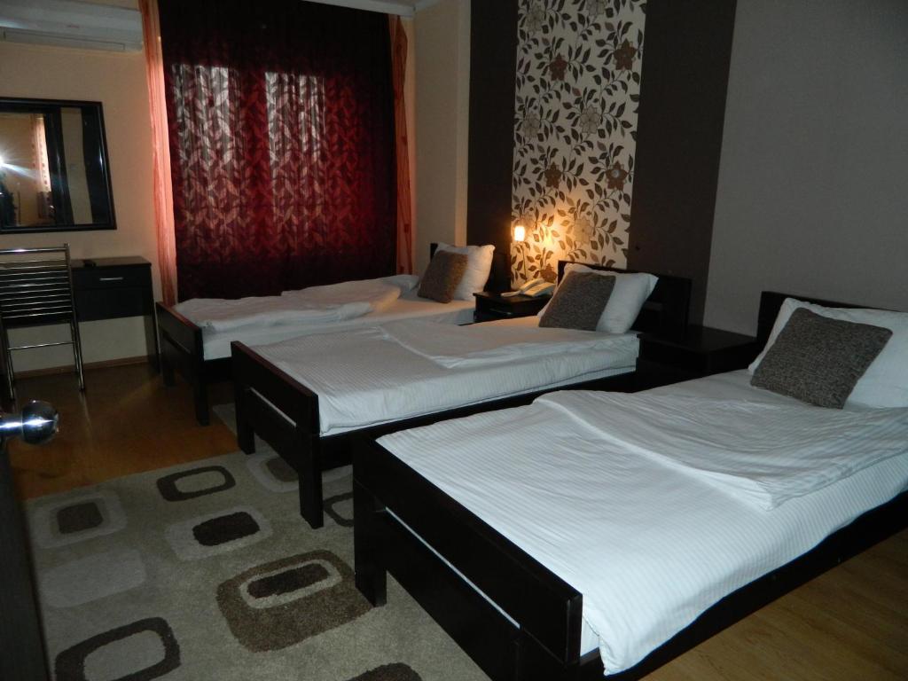 Garni Hotel Rile Men Nis Phòng bức ảnh