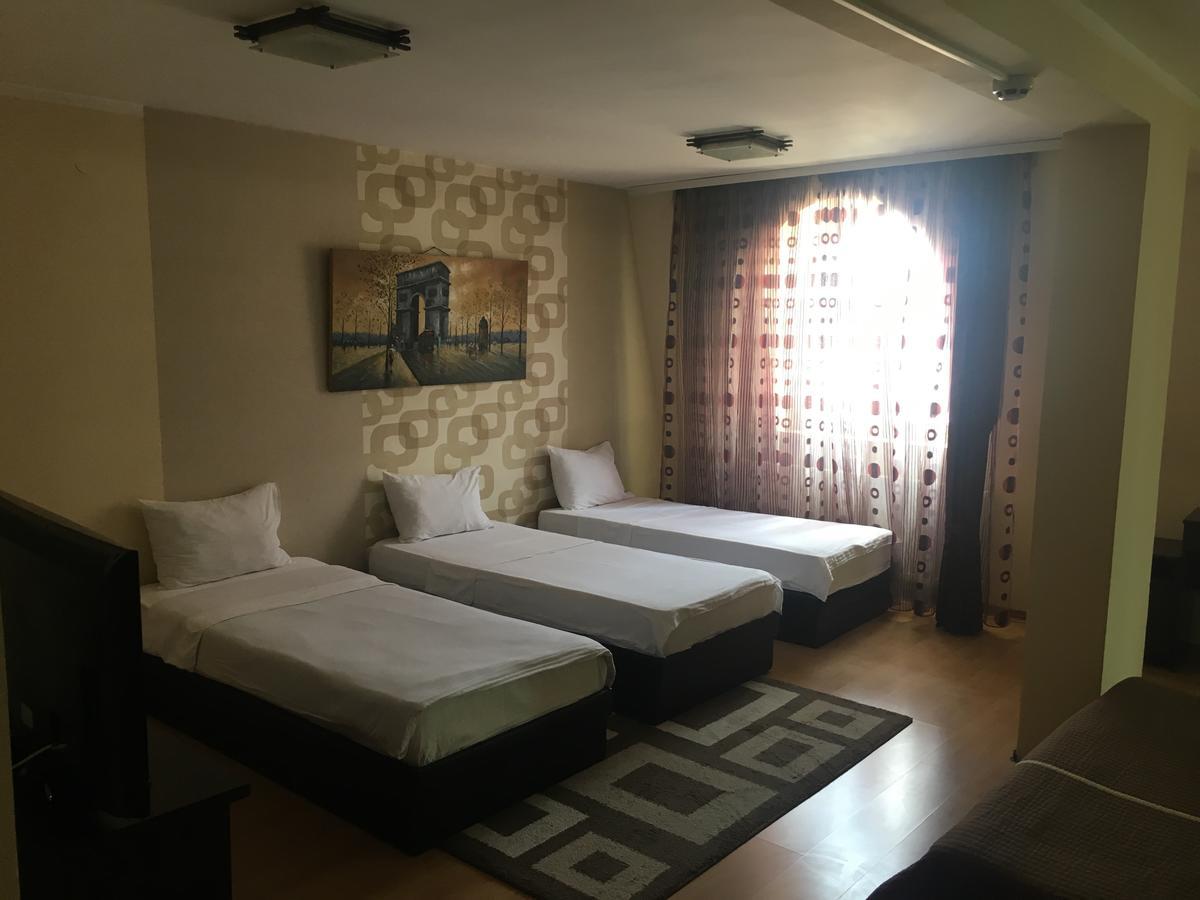 Garni Hotel Rile Men Nis Ngoại thất bức ảnh
